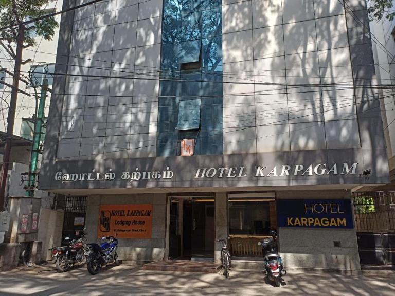 Hotel Karpagam Lodging House Nr Railway Station & Gandhipuram bus stand - B&B Coimbatore