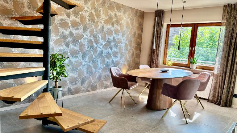 Heaven Homes XL für 6 - Wohlfühloase auf 2 Etagen mit Badewanne - Chambres d'hôtes Bad Camberg