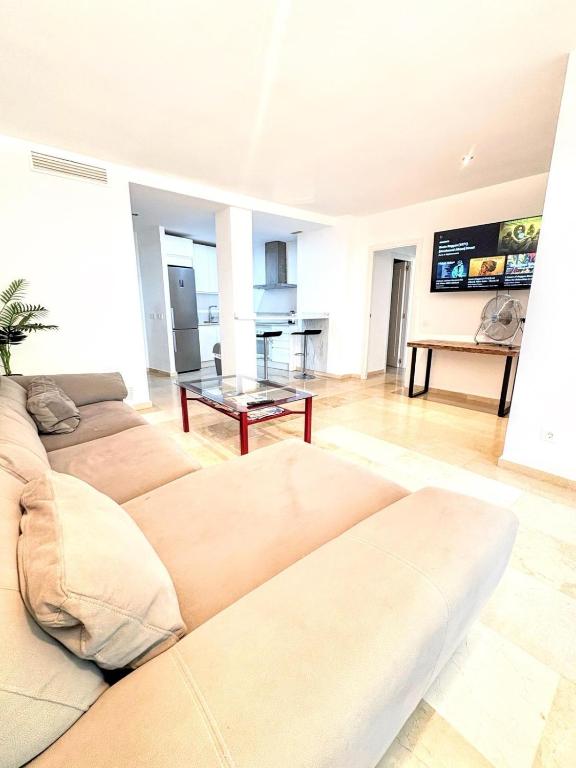Modern, Best Location 2 bedroom, Sea view - Bed and Breakfast Estepona