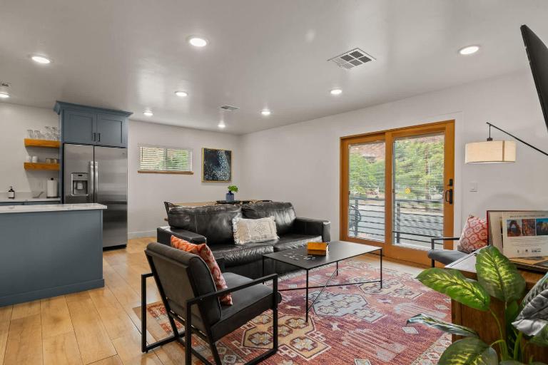 Near Downtown Stylish 2BR With Amazing Patio - 6 - Bed and Breakfast Moab