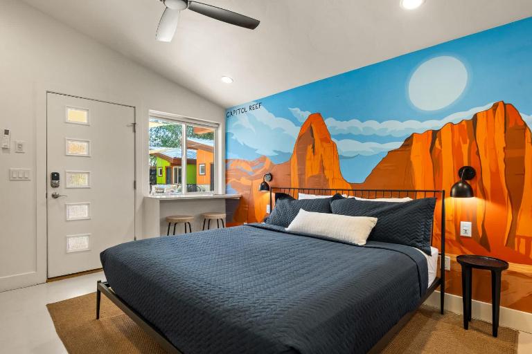 Downtown Kokopelli West #10 - Newly Remodeled Stylish Studio - Bed and Breakfast Moab