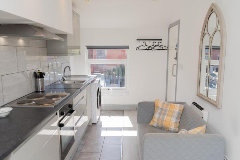 The Loft Studio at Coventry Central with Wi-Fi - B&B Coventry