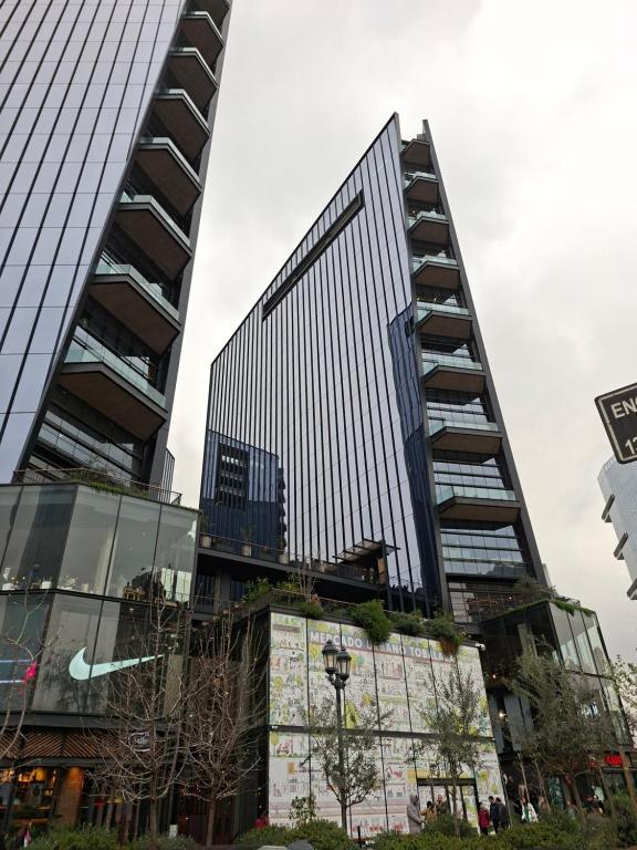 Costanera Center MUT Barrio el Golf - B&B Santiago del Cile