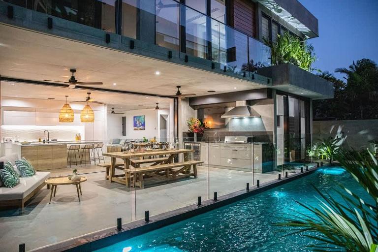 Azure Port Douglas - Luxurious & Modern - B&B Port Douglas