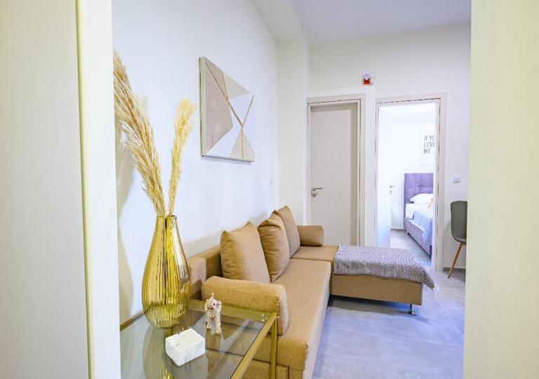 Evripos escape - B&B Chalcis