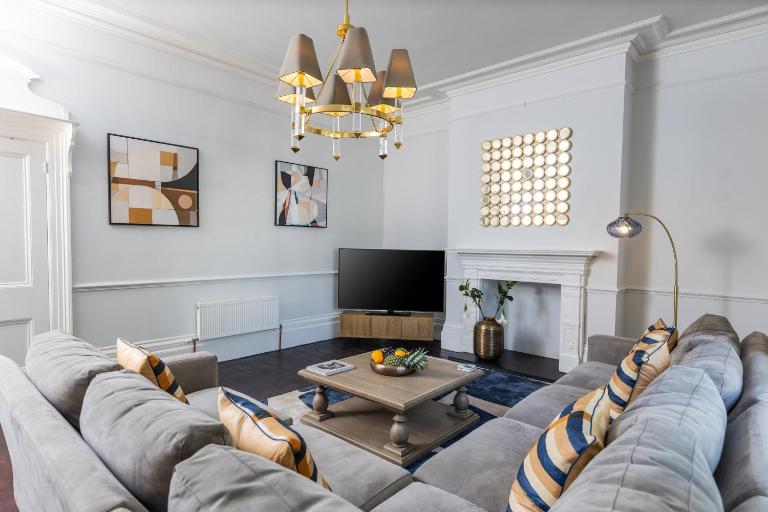 15 Pittville Lawn - By Luxury Apartments - B&B Cheltenham