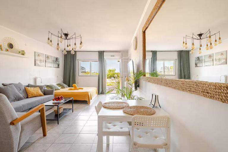 GW014 Gugel Waves Patio and Pool Seaview Apartments - B&B Nahariya