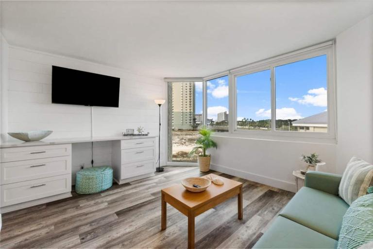 Top of the Gulf 410 Beach Front Condo - Renovated! - Ferienwohnung Panama City Beach