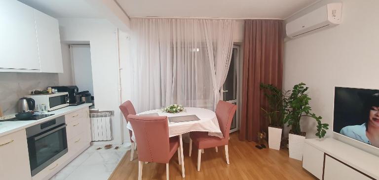 Spacious appartment in green area, 5 km to Khreschatyk - Ferienwohnung Kyjiw