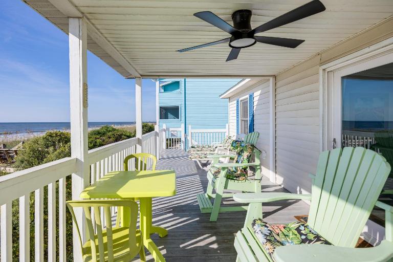 Oceanfront Home w/ Deck & Views in Surfside Beach! - B&B Myrtle Beach