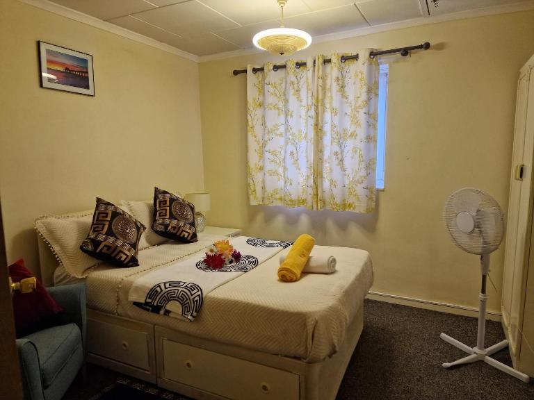 Comfortable holiday home in Basildon Essex - Bed and Breakfast Laindon