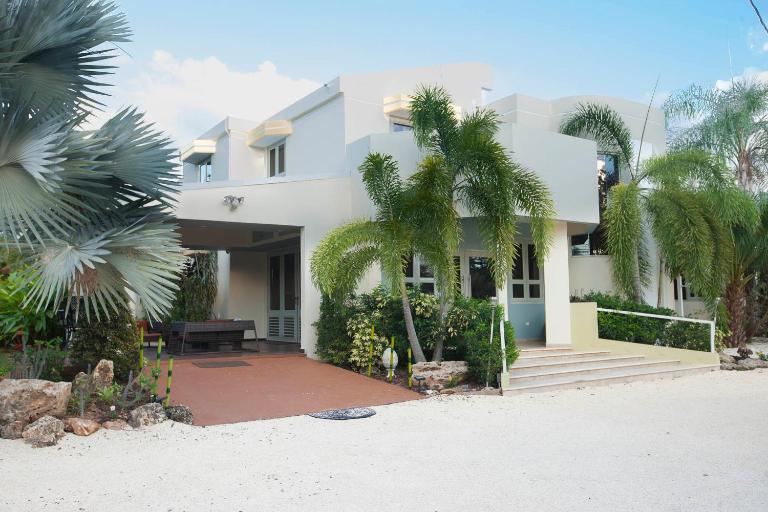 Bella Noni B&B - Bed and Breakfast Aguadilla