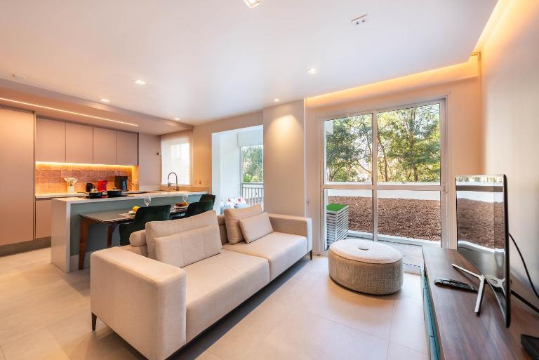 BHaus Family Morumbi Impression - Grand Loft Duplex 75m2 - Academia - Piscina - Mini mercado - Vaga de Garagem - Morumbi - Acomoda 4 pessoas - IP14 - B&B São Paulo