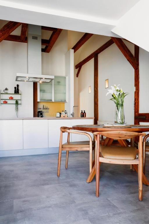 Historic City Center Design Apartments - Schlossberg View - B&B Graz