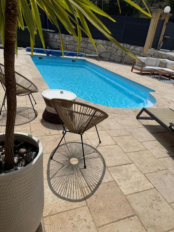 Charmant appartement, piscine 15 min de Nice - B&B Carros