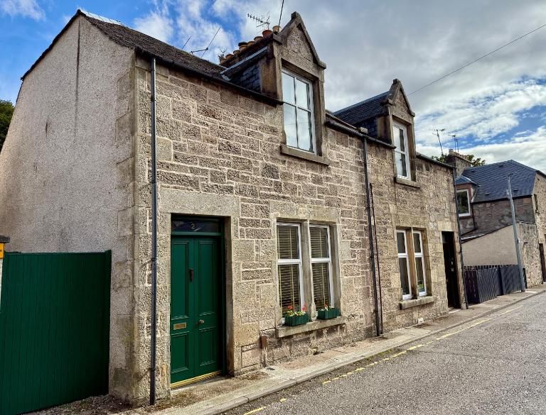 Rosebery House with private garden in quiet area of city centre - Bed and Breakfast Inverness