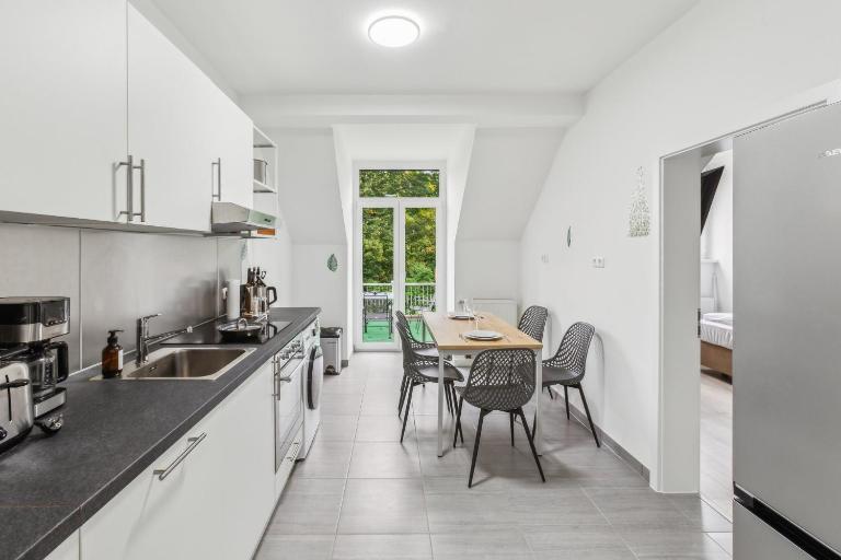 Jenapartments 4SZ 8P Zentral, Terrasse, Waschtrockner - B&B Jena