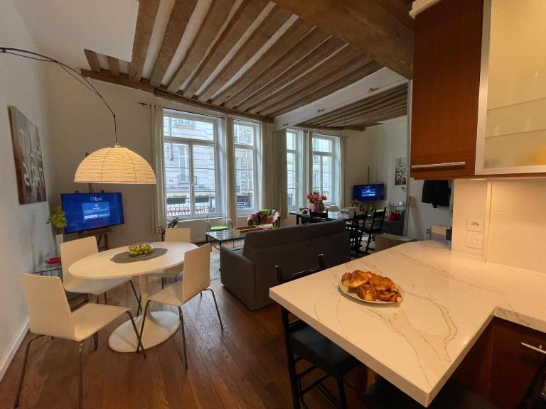 Delightful Dauphine Apartment Saint-Germain - B&B Paris