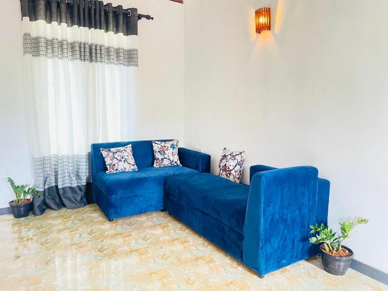 Laa Laa Villa - Bed and Breakfast Weligama