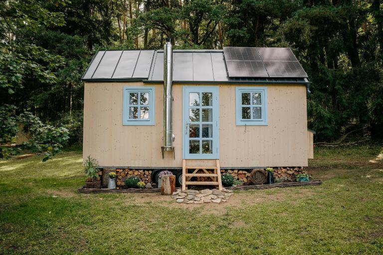 Chaloupka s odklápěcí střechou - B&B Břežany