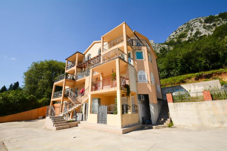 Apartments Panorama - Bed and Breakfast Kotor