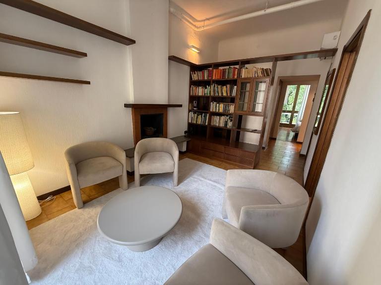 70s Vibes Milan Flat Close to Bocconi University - Ferienwohnung Mailand