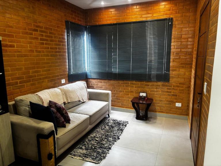 Casa em local tranquilo - Bairro Recanto dos Pássaros - Chambres d'hôtes Cuiabá