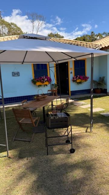 VILA ACONCHEGO AZUL- casa 1 - B&B Aracê