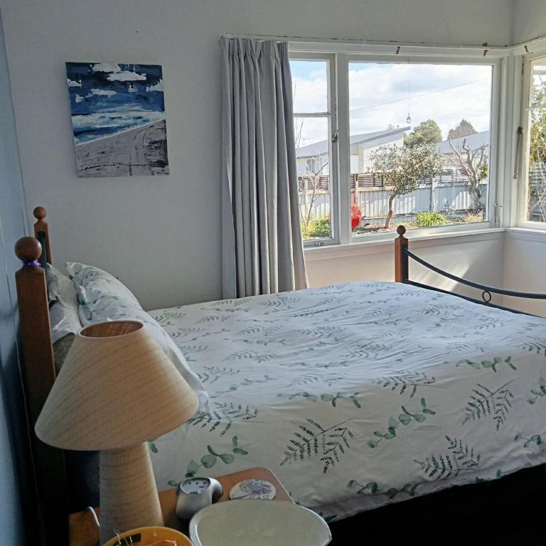 Dated but Delightful on D'Arcy - Ferienwohnung Richmond
