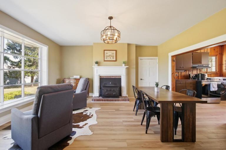 Peaceful Retreat with Scenic Surroundings - Bed and Breakfast Martinsburg