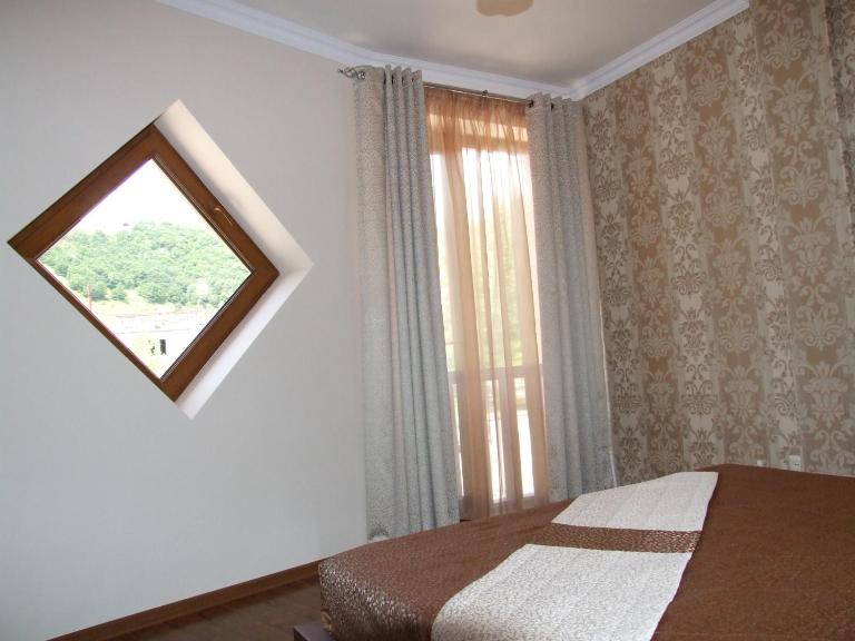 Centrale Guesthouse - Ferienwohnung Dschermuk