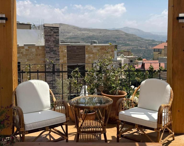 Beyt El Midan - B&B Ehden