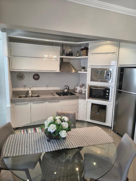 Apartamento aconchegante com ar, secadora e adega - B&B Piratuba