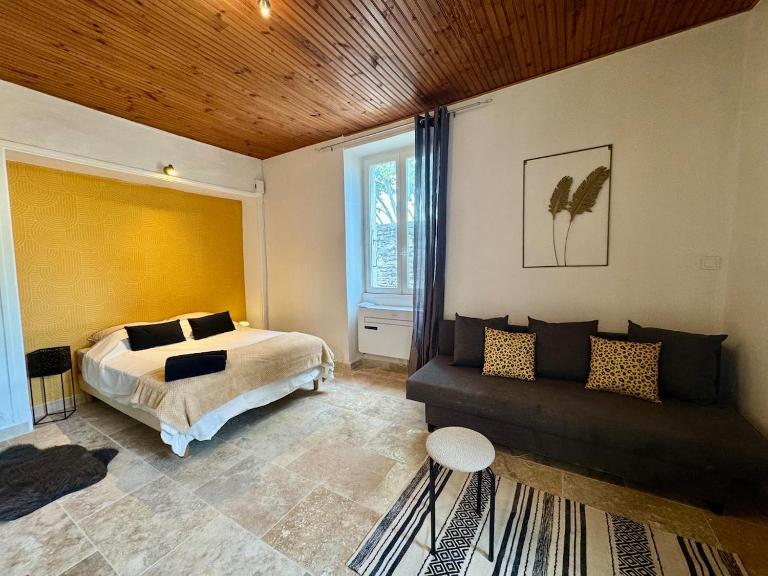 Grand studio centre historique n2 - Bed and Breakfast Avignon