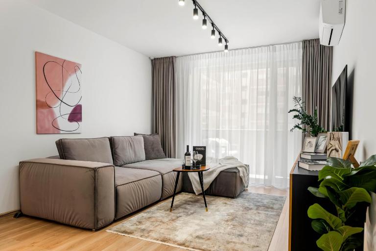 SB Nest Apartment - B&B Braşov