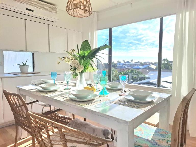 Coastal Retreat in Silver Sands - B&B Mandurah