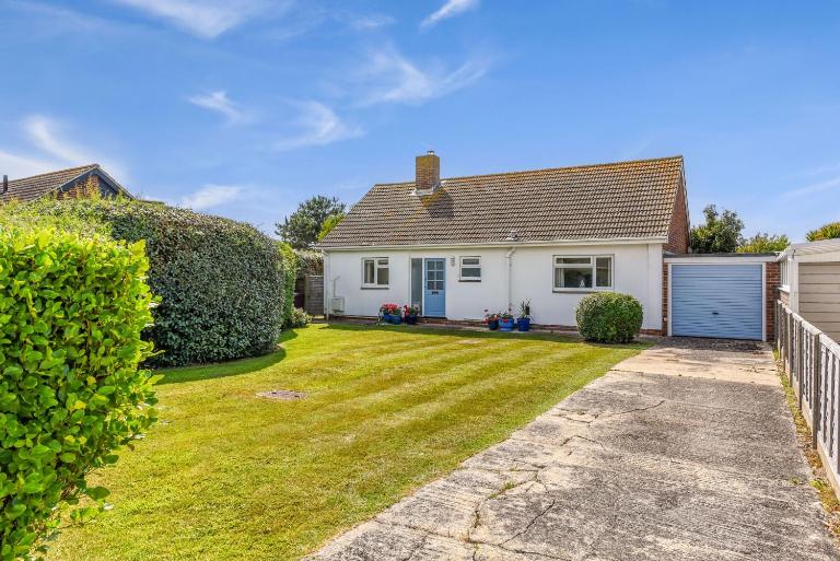 21 Owers Way, West Wittering - B&B West Wittering