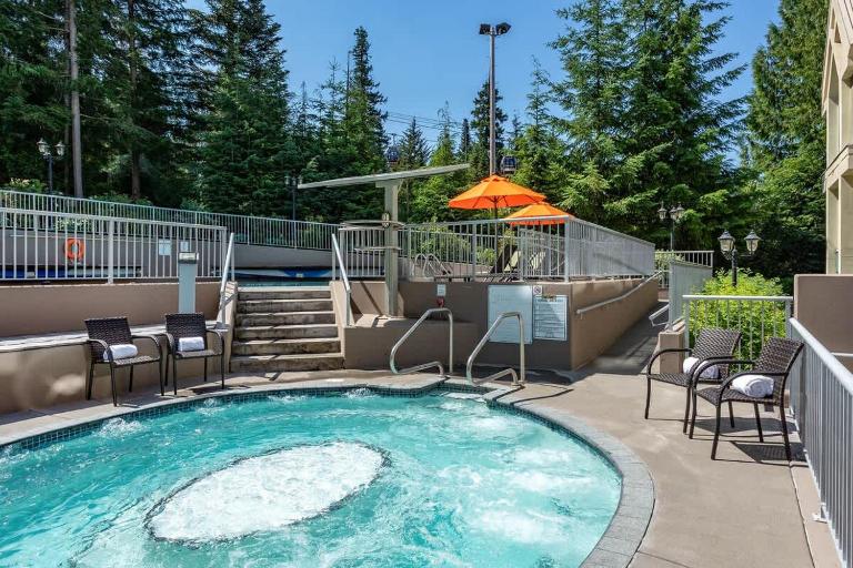 Woodrun Lodge 302 | Large Condo w/ Shared Heated Pool & Large Hot Tub - Bed and Breakfast Whistler