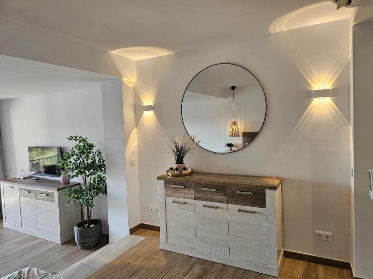 Beautiful Studio in Miraflores - Chambres d'hôtes La Cala De Mijas