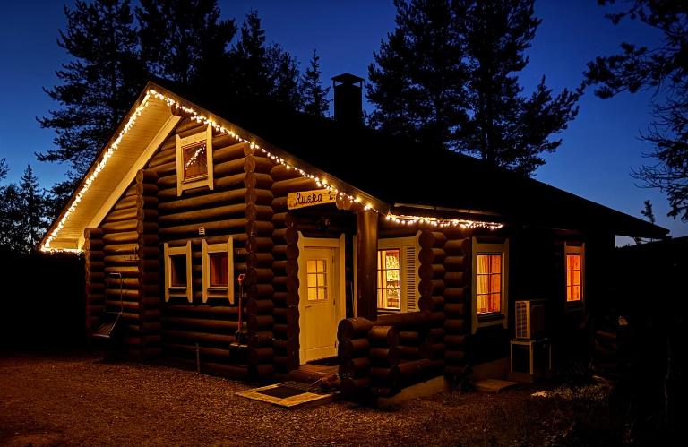 Ruska 2, Ylläs, Äkäslompolo, Lapland - Log Cabin with Lake and Fell Scenery - B&B Äkäslompolo