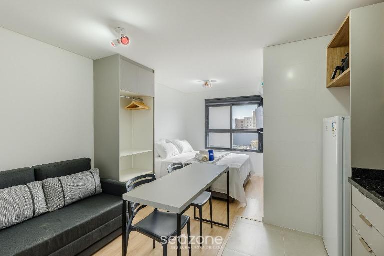 Sua estadia completa em prédio c/ academia e garagem em Curitiba - PLAGs - B&B Curitiba