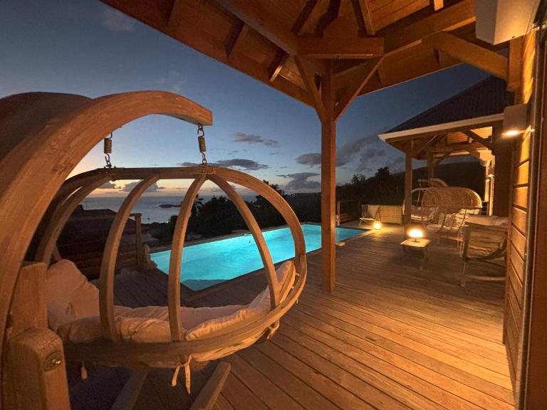 Villas Bleu Malendure luxueuses 4 étoiles - vue mer - face à la réserve Cousteau - jardin tropical - B&B Village