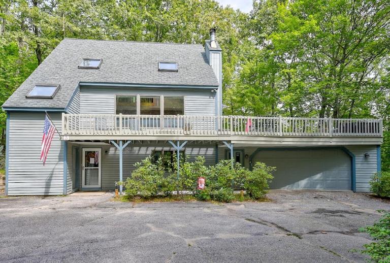 Mountain and Lake Getaway - B&B Madison