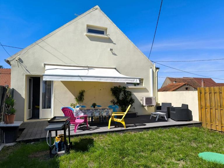 Gîte pour 6 pers avec jardin en Allier, terrasse et climatisation - FR-1-489-588 - Chambres d'hôtes Bransat