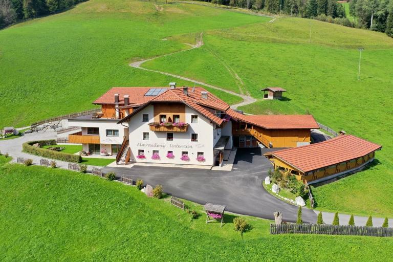 ALMRESIDENZ UNTERRAIN - with FREE SKI BUS SHUTTLE - Ferienwohnung Olang