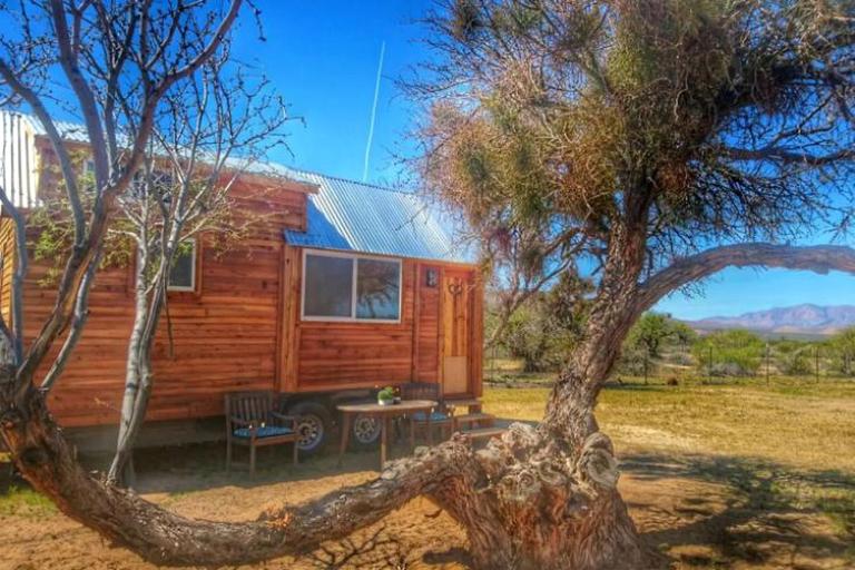 Unique Glamping Getaway on a Dude Ranch near Las Vegas, Nevada - B&B Sandy Valley