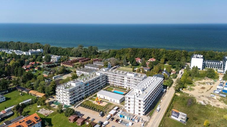 Seaside Apartamenty Ku Morzu Sianożęty 150m to the beach, swimming pool - B&B Sianożęty