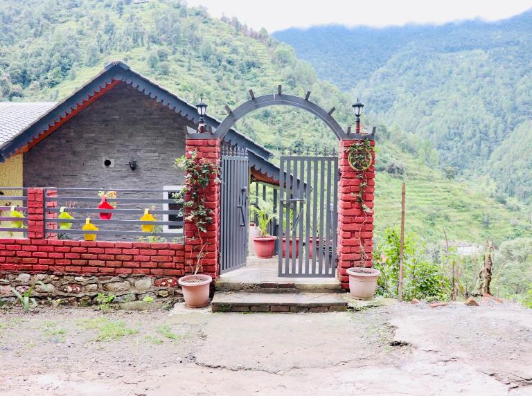 Vaayu Villa by Saanjh Stays - B&B Rāmgarh