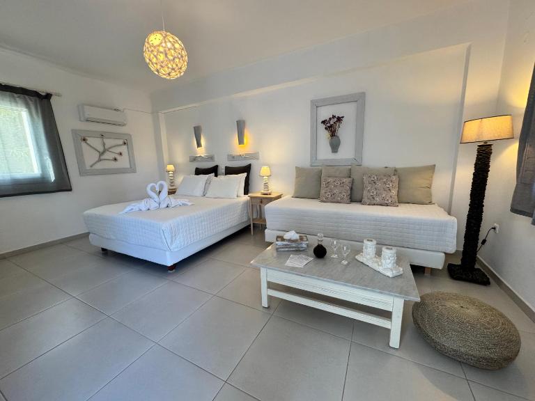 Diplos Studios - Bed and Breakfast Parikia