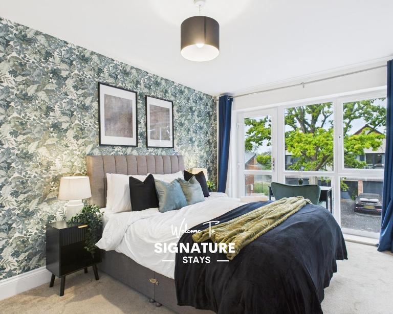 Worcester Retreat by Signature Stays - Pool & Spa - Gym - Modern - Chambres d'hôtes Upton Warren